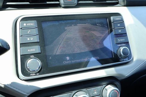 Used 2021 Nissan Versa SV image 4