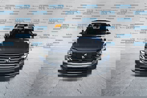 Used 2024 Volkswagen Jetta SE w/ Black Wheel Package image 2