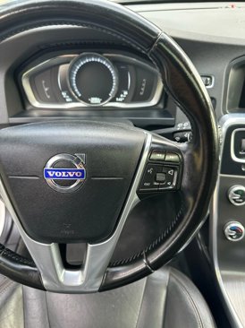 Used 2016 Volvo V60 T5 Cross Country image 39