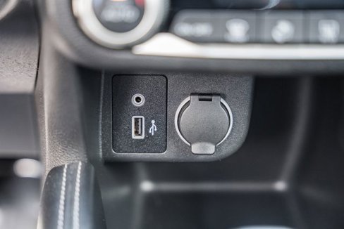 Used 2019 Nissan Kicks SV image 23