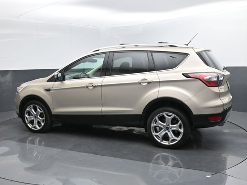 Used 2017 Ford Escape Titanium image 3