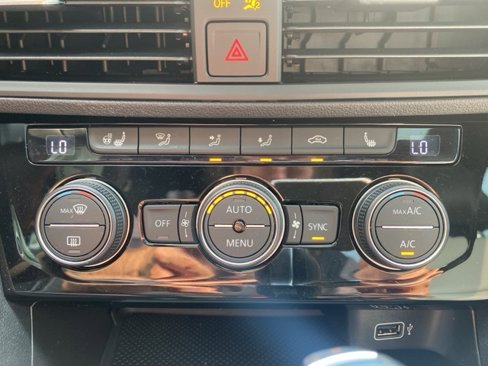 Used 2019 Volkswagen Jetta R-Line image 18