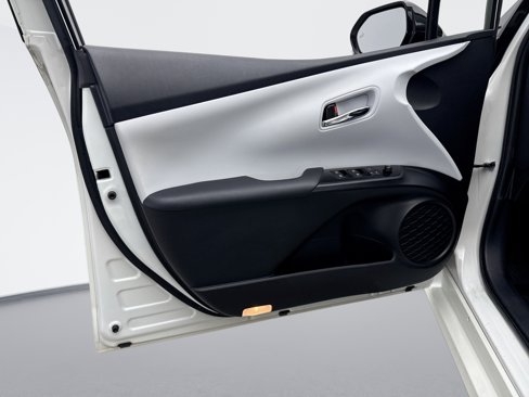 Used 2017 Toyota Prius Two image 9