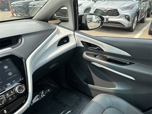 Used 2021 Chevrolet Bolt Premier w/ Infotainment Package image 30
