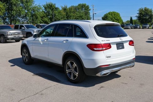 Used 2019 Mercedes-Benz GLC 300 w/ Premium Package image 4