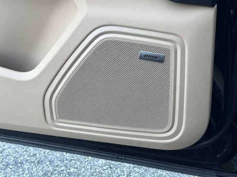 Certified 2025 Porsche Macan image 26