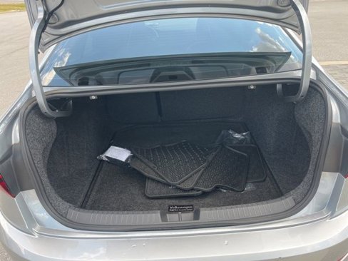 Certified 2021 Volkswagen Jetta SE image 29