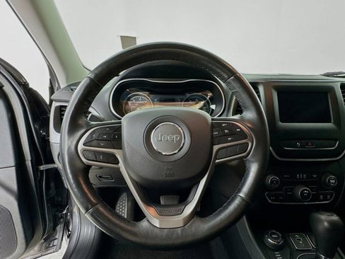 Used 2019 Jeep Cherokee Latitude Plus w/ Cold Weather Group image 15