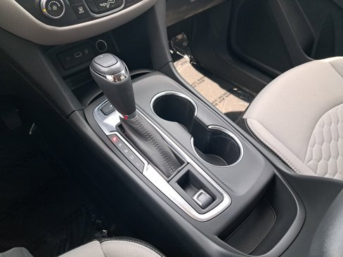 Used 2021 Chevrolet Equinox LS image 29