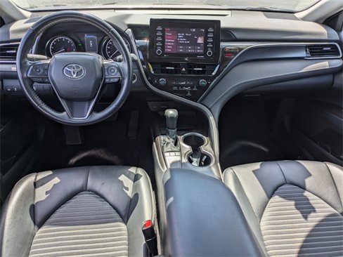 Used 2024 Toyota Camry SE image 15