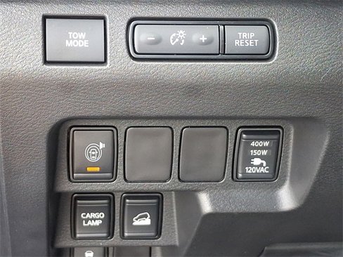 Used 2024 Nissan Frontier SV w/ SV Convenience Package image 27