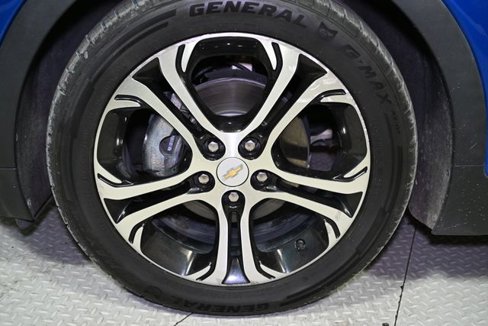 Used 2017 Chevrolet Bolt Premier w/ Driver Confidence II Package image 20