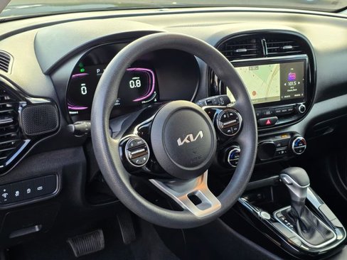 Used 2023 Kia Soul S image 12