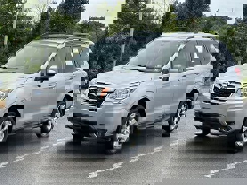 Used 2016 Subaru Forester 2.5i Premium image 1