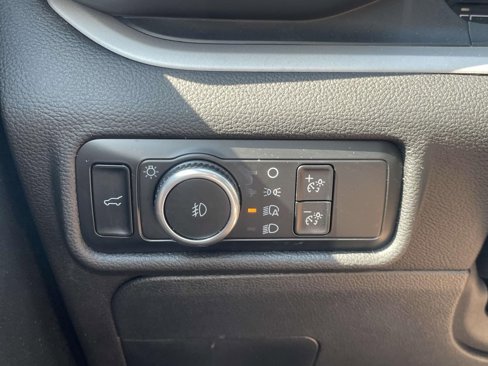 Used 2024 Ford Explorer XLT w/ Equipment Group 202A image 27