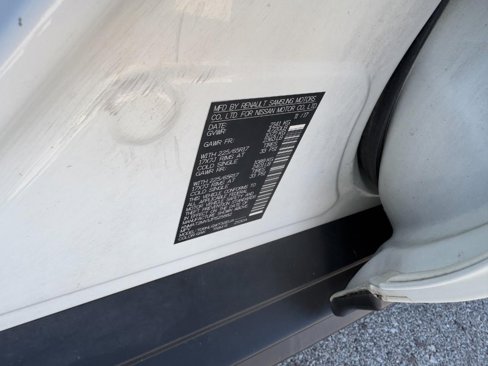 Used 2018 Nissan Rogue SV image 23