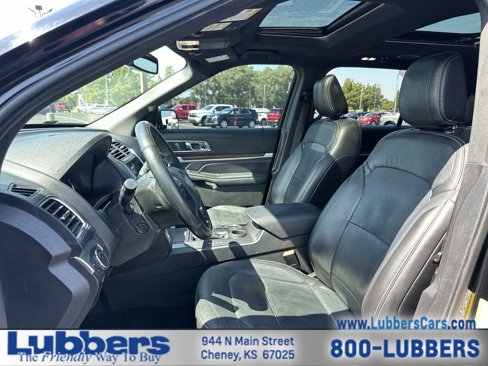 Used 2018 Ford Explorer Limited image 11