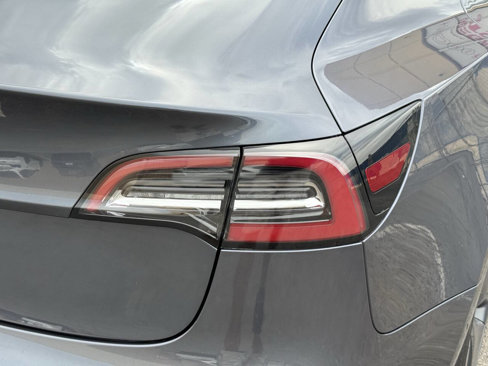 Used 2018 Tesla Model 3 Mid Range image 35