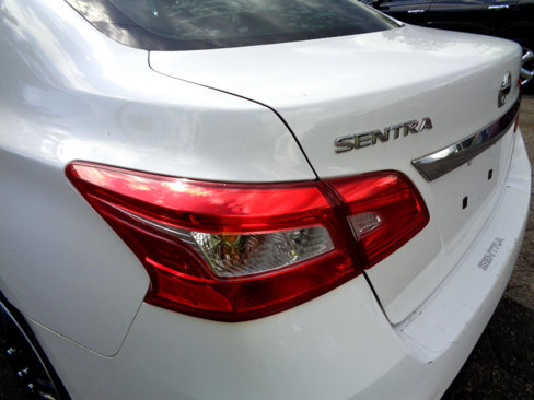 Used 2016 Nissan Sentra SV image 9