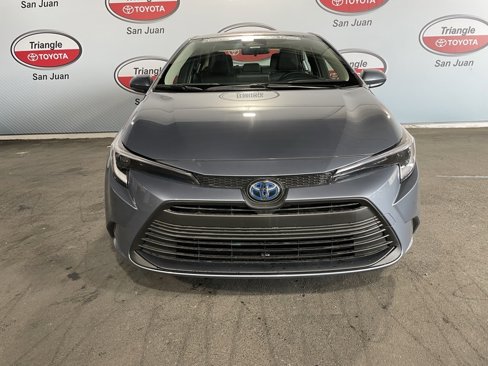 Used 2024 Toyota Corolla LE image 2