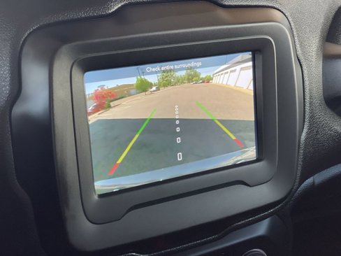 Used 2020 Jeep Renegade Latitude w/ Cold Weather Group image 14