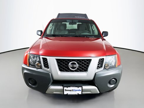 Used 2014 Nissan Xterra X image 2