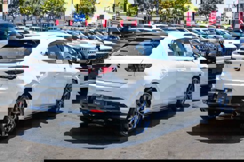 Used 2020 MAZDA MAZDA3 Hatchback w/ Preferred Package image 4