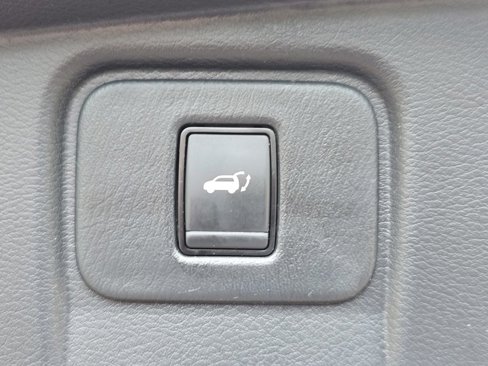Used 2020 Nissan Murano SL w/ Moonroof Package image 16