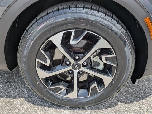Used 2023 Kia Sportage EX image 11