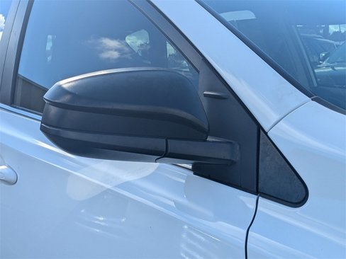 Used 2018 Toyota RAV4 LE image 10