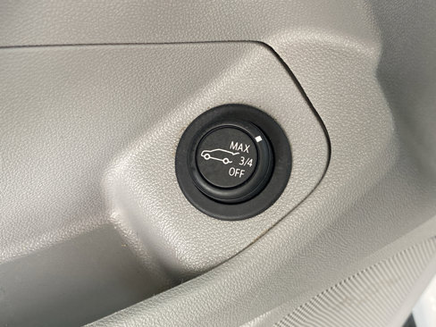Used 2021 GMC Terrain SLT image 13