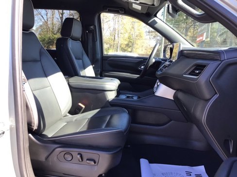 Used 2023 GMC Yukon XL SLT image 30