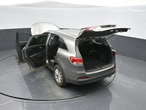 Used 2018 Kia Sorento LX image 51