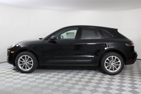New 2026 Porsche Macan image 2