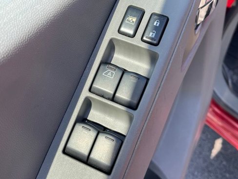 Used 2017 Nissan Frontier SV image 14