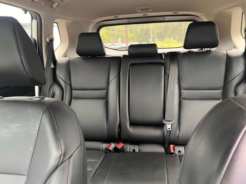 Used 2024 Nissan Rogue SV w/ SV Premium Package image 15