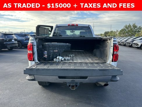Used 2015 GMC Sierra 2500 SLT w/ Suspension Package, Off-Road image 16