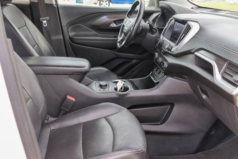 Used 2020 GMC Terrain SLT image 16