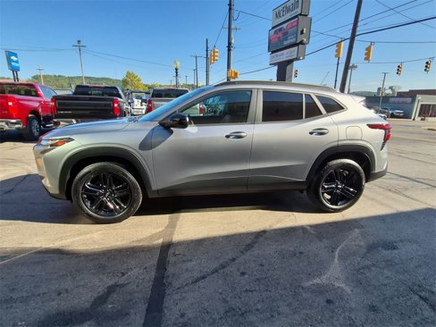 Used 2024 Chevrolet Trax ACTIV w/ Sunroof Package image 12