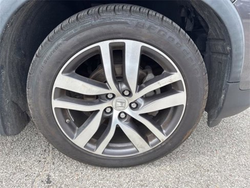 Used 2016 Honda Pilot Touring image 9