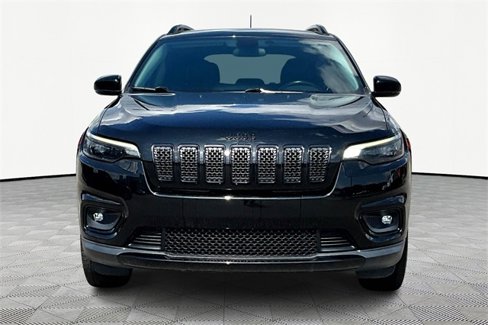 Used 2019 Jeep Cherokee Latitude Plus image 2