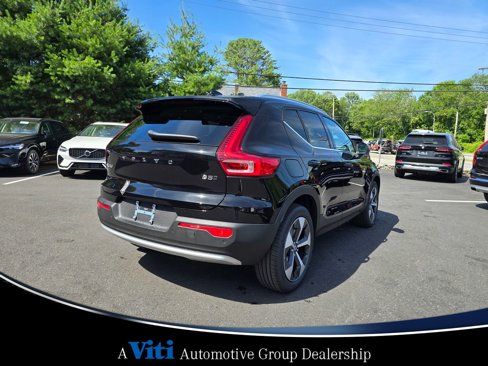 Used 2025 Volvo XC40 B5 Core w/ Protection Package Premier image 8