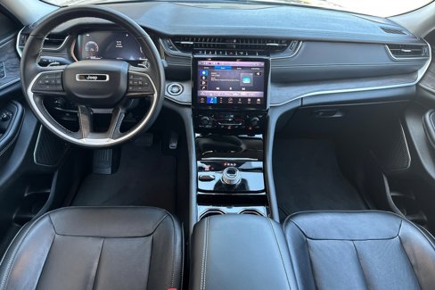 Used 2022 Jeep Grand Cherokee Limited image 13