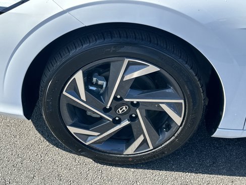 Used 2025 Hyundai Elantra Sport w/ Cargo Package image 14