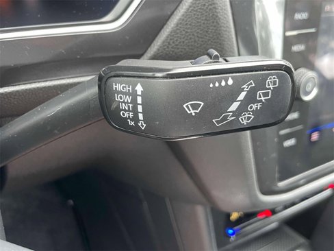 Certified 2022 Volkswagen Tiguan SE image 24