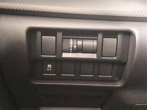 Used 2018 Subaru Impreza 2.0i Premium image 24
