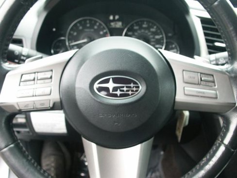 Used 2011 Subaru Outback 2.5i Limited w/ PWR Moonroof Pkg image 9