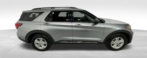 Used 2021 Ford Explorer XLT w/ Equipment Group 202A image 12
