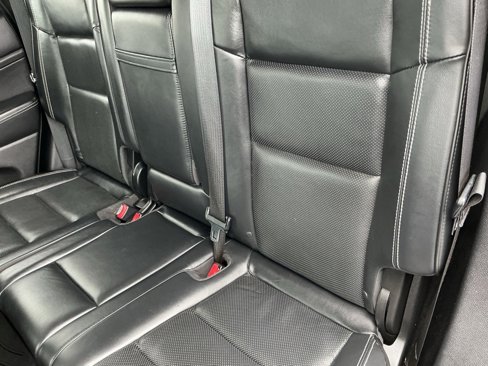 Used 2015 Jeep Grand Cherokee Overland w/ Advanced Technology Group image 38