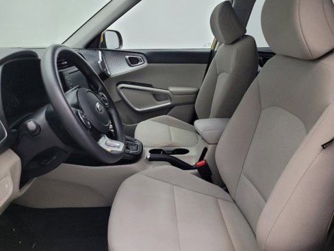 Used 2020 Kia Soul LX image 17